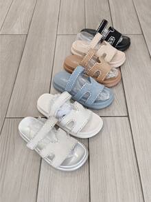 SANDALIAS CON PARTE SUPERIOR ADORNADA CON BRILLANTES Y CIERRE DE - Plateado - Ver 4