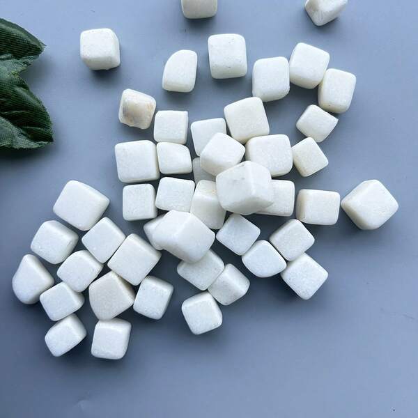 Natürliche weiße Quarzkristall Splitter, geeignet als Füllmaterial für Pflanzkübel & Vasen, Aquarium Deko Steine, Garteneinsatz