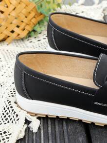 New Spring/Autumn Fashion Plus Size Platform Solid Sweet Cute Bow Flat Loafers, Versatile Slip-On Boat Shoes With Metal Chain For Women, Daily/Commute/Vacation, Classic Comfortable Round Toe Casual Sneakers - Black - View 8