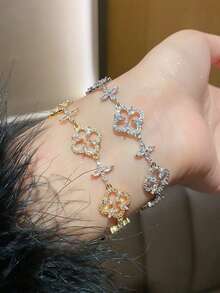 1 Pc Luxury Hollow Floral Zirconia Adjustable Bracelet, Sparkling Minimalist High-End Personalized Charm Bracelet, Gift For Birthday Party - Hollow Four-leaf Flower Bracelet - View 1