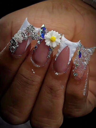24pcs French Style White Press-On Nail, Decorated With Rhinestone Chrysanthemum, Coin, Cherry Blossom, Flashy High-End Design, Suitable For Dates, Vacation, Stage, Daily Wear, Halloween, Christmas, New Year, Reusable