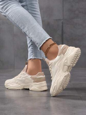 Damskor för vardagsbruk, moderiktiga andningsbara mesh-sneakers, löparskor i läderpatchwork, lätta vardagsskor