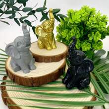 1pc Collectible Figurine, Resin Elephant Ornament, Captivates People With Its Cute Shape. In Culture, The Elephant Symbolizes Auspiciousness, Strength And Wisdom, Conveying Beautiful Meanings For You.