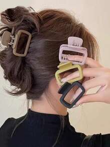 4 Pieces Of Women's Hair Accessories. They Are Small - Sized Dopamine - Style Hair Claws For Summer, Suitable For Beach Vacations And Daily Use.
