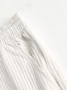 男士休闲两件套，夏季短袖树脂纽扣领衬衫搭配抽绳长裤，质感涤纶面料，双口袋+独特Logo，经典纯色