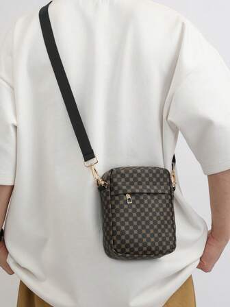 New Men's Bag, Casual And Versatile, Universal Shoulder Crossbody Small Backpack, Travel Storage Bag, Printed Spring Vintage Bags School Supplies Sling Bag Purse Side Bags For Men Mini Bag Luxury Bags Small Bag For Men Body Bag For Men Father Day Gift Brown Bag Camera Bag