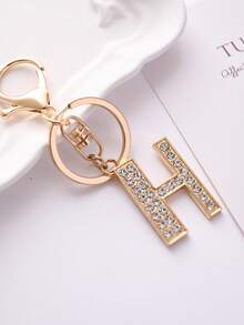 时尚字母设计钥匙扣，适合女士包包、汽车、高品质礼品汽车配件包包饰品学校