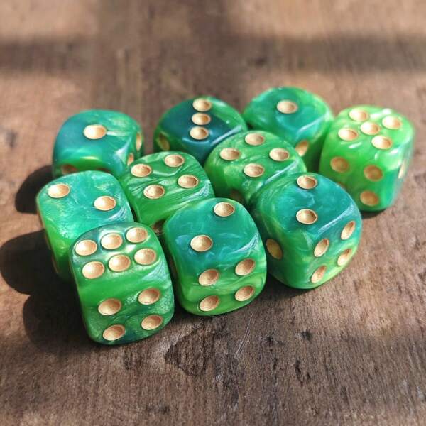 16mm Green & Gold Dot D6 Dice Set, Tabletop Games