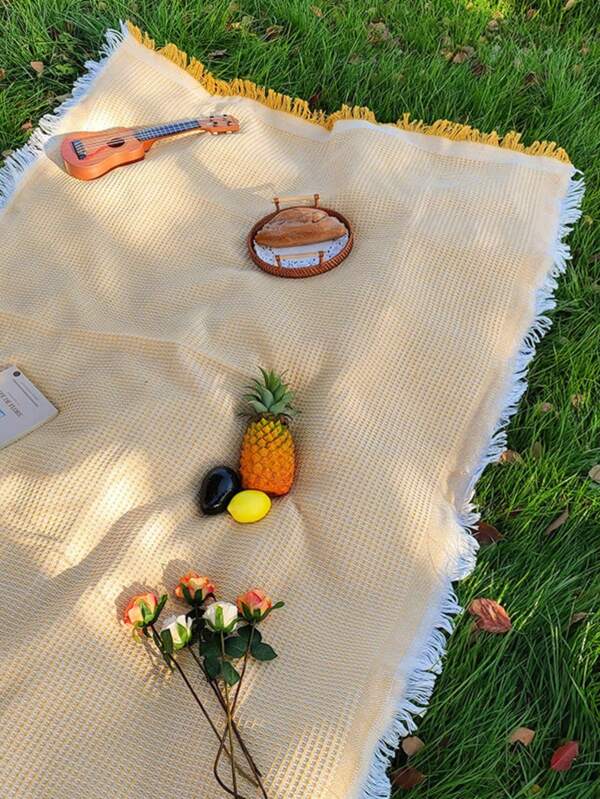 1pc Spring Trip Mat Picnic Mat Outdoor Camping Soft And Comfortable White Blanket, Spring And Summer Friends Couple Travel Picnic Use