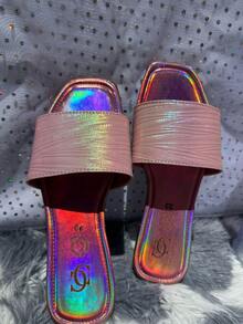 Sandalias Casual con Brillo Elegante para Mujer – Estilo Sofisticado y Cómodo para Uso Diario, Fiestas o Salidas Especiales – Diseño Ligero, Versátil y Femenino que Aporta un Toque de Glamour a Cualquier Outfit, con Acabado Brillante y Suela Antideslizante para Mayor Seguridad y Confort en Cada Paso. Perfectas para paseos, reuniones, cenas o cualquier momento donde quieras brillar con estilo sin sacrificar comodidad. - Rosa Pálido - Ver 2