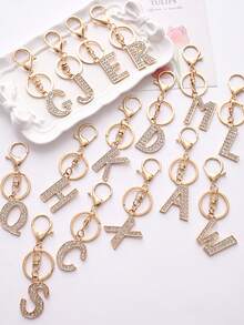 时尚字母设计钥匙扣，适合女士包包、汽车、高品质礼品汽车配件包包饰品学校