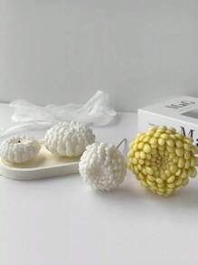 1 pieza Molde de silicona en forma de crisantemo 3D, perfecto para decoración DIY, molde de flor de margarita suculenta para resina y arcilla polimérica, jabón, velas aromáticas, cera de aromaterapia, yeso, pegamento, joyería, difusor de aroma de coche, perfecto para proyectos decorativos creativos e ideas, kits de manualidades, herramientas de arte y artesanía hechas a mano, agrega elegancia a la decoración del hogar, flexible y fácil de usar, suministros para regalos para bodas, graduaciones, fiestas de cumpleaños, decoración de festivales