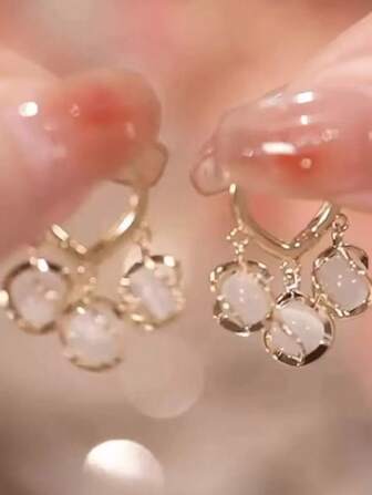 1 Pair Classic European Style Fashion Popular Lily Flower & 3 Cat Eye Stone Earrings, Versatile Ball Earrings Pendant For Women