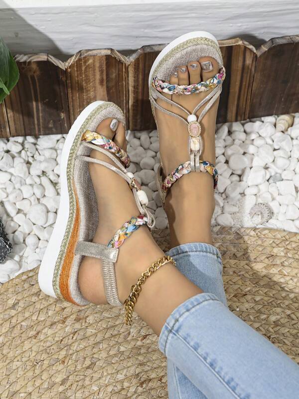 Sandalias de plataforma con cuña y estampado de cuentas bohemio para mujer, apropiadas para uso laboral, modelo del año 2025
