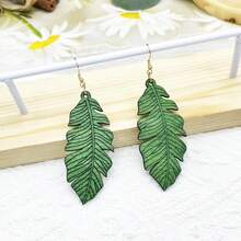 7 Pairs Green Wooden Leaf Carved Pendant Earrings, Spring Summer Natural Countryside Style Earrings, Women Holiday Party Outfit Accessory, Gift