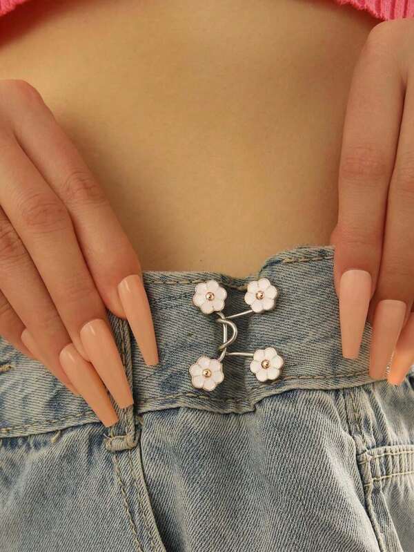 Cute Daisy Flower Waist Tightener Buckle Pants Pins For Jeans, Skirts, Pants, Collar Buttons Brooch Pins For Women And Men,High Quality Metal, Durable, No Tools Instant Pants Adjustable Button Pins, Metal Anti-Walking Light Brooch, Fashion And Detachable Pants Clip, Travel Essential, Bag Accessories For Girl, Student And Gift For Mom Travel Essentials Travel Accessories Vacation Summer Holiday Back To School