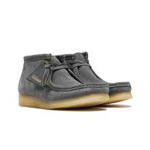 Clarks Wallabee Boot. Grey/Blue Suede - Grey Blue - View 2