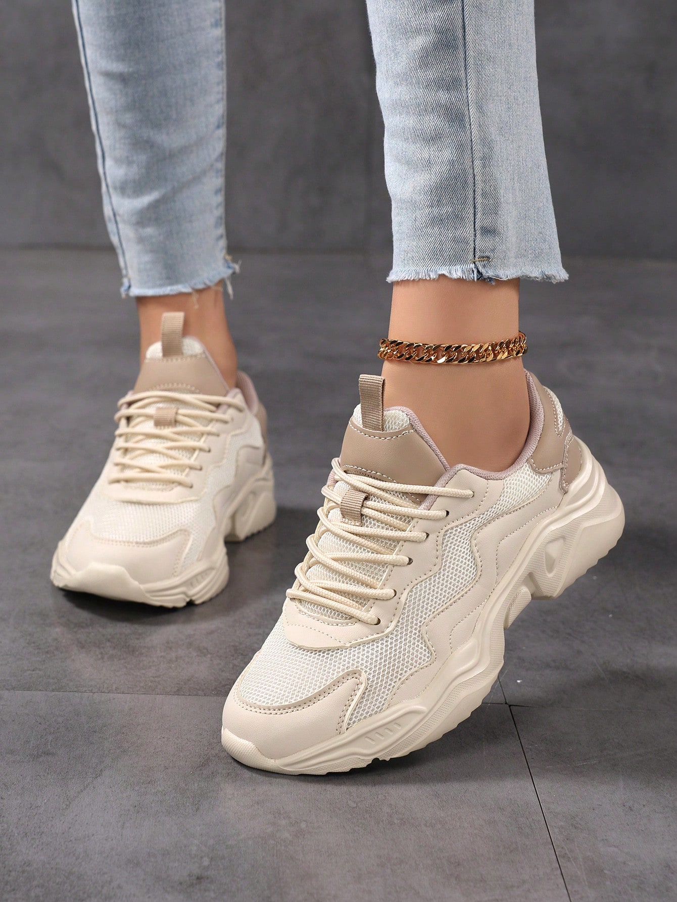 أحذية رياضية كاجوال للنساء