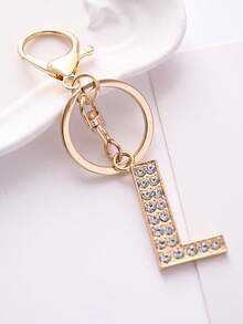 时尚字母设计钥匙扣，适合女士包包、汽车、高品质礼品汽车配件包包饰品学校