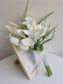 浪漫白色婚礼捧花，适合新娘和伴娘，郁金香仿真花，婚礼仪式捧花，婚礼摄影捧花，婚礼拍照道具，仿真花捧花，适用于婚礼、情人节、教堂、家居装饰