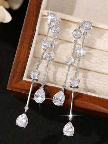 1 paire de boucles d'oreilles pendantes de luxe à 2 couches avec gland brillant en CZ pour femmes. Boucles d'oreilles de mariage de fiançailles en cubic zirconia cubique AAA pour la Saint-Valentin