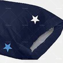 Conjunto de tres piezas de ropa de cama con estampado, combinación de fundas de almohada, funda de edredón y sábana. Con patrón de estrellas, es suave y skin-friendly, es esencial para dormir plácidamente. Hay múltiples tamaños disponibles.
