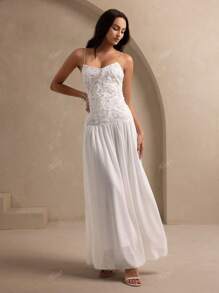 Robe camisole élégante en éponge élégante avec broderie florale 3D, robe de mariage, robe de mariage, robe de douche nuptiale blanche, robe de bal, robe de bal des finissants, tenues de printemps pour femmes, tenues d'été