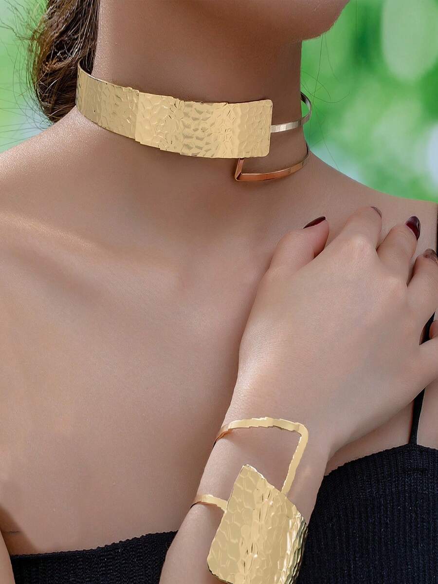 1set Fashion Exaggerated Geometric Choker Bracelet Set, Textured Hammered Metal Accessory For Daily Wear, Parties And Occasions - Gold - View 1