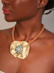 1pc Oversized Gold-Color Asymmetric Pendant Necklace, Suitable For Ladies Parties And Daily Wear - Gold - View 16