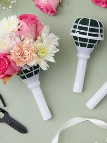 1/3 piezas Porta ramos. Los porta ramo de foam son adecuados para bodas DIY. Son asas modernas para ramo nupcial Style que se pueden usar para Flower Arrangement. Se pueden suministrar ramo para boda y también pueden servir como regalos para ocasiones como cumpleaños y graduaciones. Pueden usarse como decoraciones para raquetes nupciales. Decorar, decorar. - Verde - Ver 3