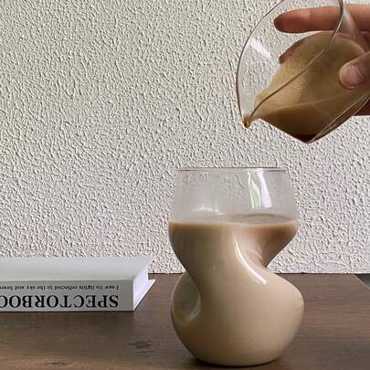 1 cốc cà phê thủy tinh tái sử dụng 500ml, cốc thủy tinh borosilicate chịu nhiệt, cốc thủy tinh trong suốt sáng tạo, cốc đa năng dùng trong nhà bếp và phòng ăn, thích hợp cho đồ uống nóng và lạnh, nước, cà phê sữa, trà, kem, cà phê đá, sữa, nước ép, v.v.