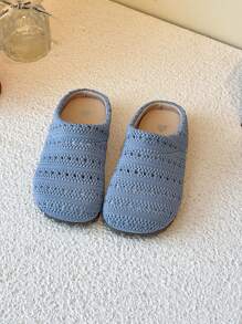 1 par de Mulas/Chinelas con puntera cerrada, de malla y calado, respirables para niñas. Pantuflas de casa de unicolor para el verano, aptas para uso casual al aire libre