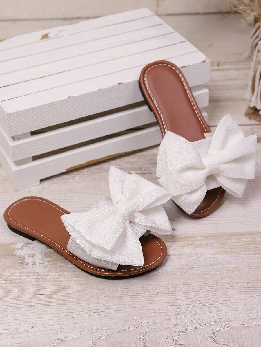 1 Pair Plus Size Black Toddler/Little Girls' Flat Sandals, Featuring Shiny Pearl & Butterfly Decor, Elastic Strap, Round Toe, Non-Slip, Fashionable And Cute Roman Style Sandals Suitable For 3-15 Years Old Girls, Daily, Party, Vacation, Casual Wear, 2025 New Arrival