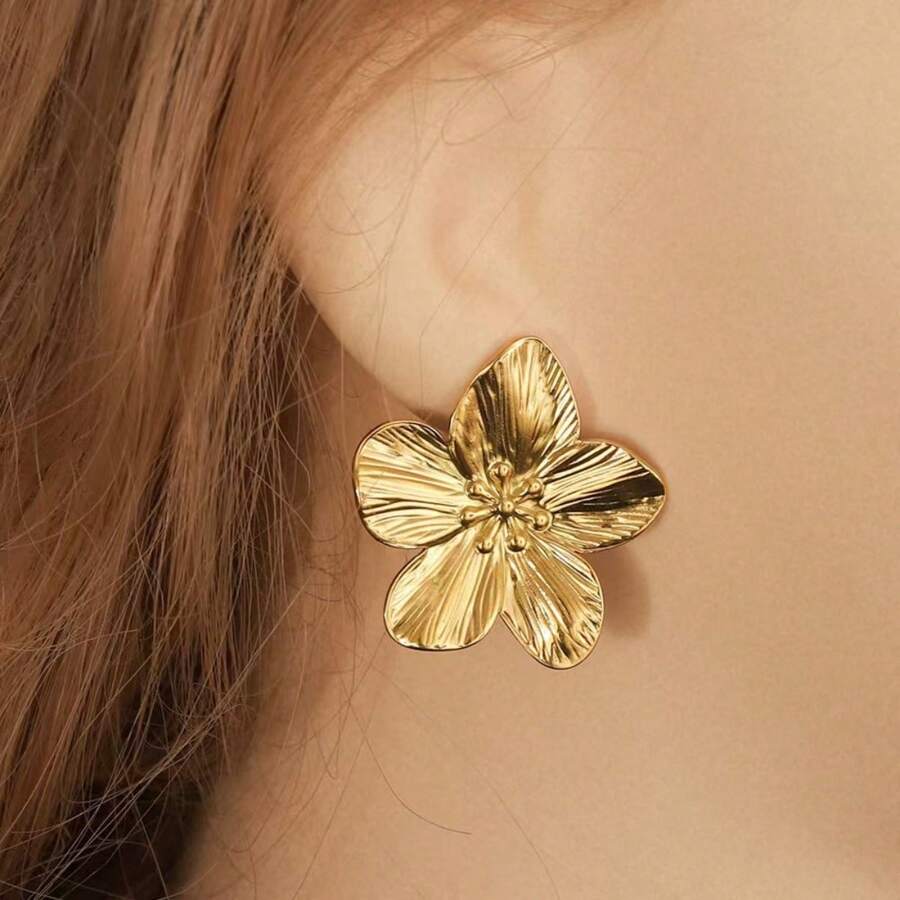 Stylish Versatile Minimalist Flower Stud Earrings