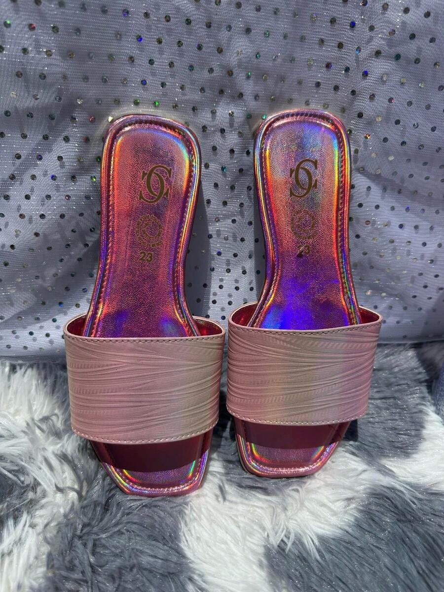 Sandalias Casual con Brillo Elegante para Mujer – Estilo Sofisticado y Cómodo para Uso Diario, Fiestas o Salidas Especiales – Diseño Ligero, Versátil y Femenino que Aporta un Toque de Glamour a Cualquier Outfit, con Acabado Brillante y Suela Antideslizante para Mayor Seguridad y Confort en Cada Paso. Perfectas para paseos, reuniones, cenas o cualquier momento donde quieras brillar con estilo sin sacrificar comodidad. - Rosa Pálido - Ver 1