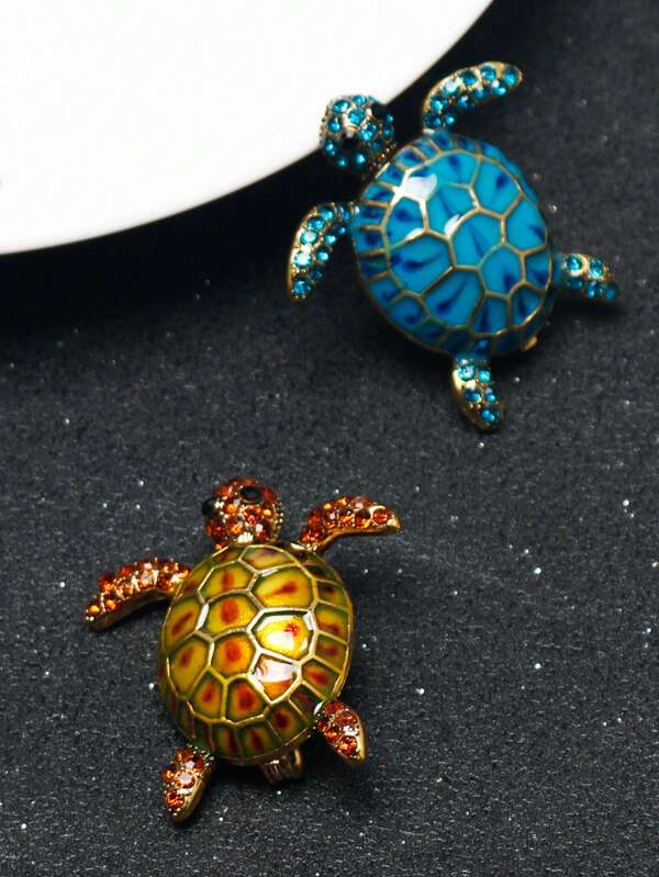 Cute Sea Turtle Brooch Mini Size Realistic Turtle Shape Design Rhinestone Inlaid On Paws Enamel Brooches Pins Kawaii Gift To Friends Bag Suit Hat Dress Clothes Ornament Accessories