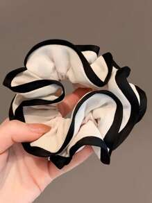 1pc French Style Minimalist Hair Scrunchies With Black And White Edges, Large Hair Scrunchies, Workplace Style Hair Accessories,Low Ponytail Hair Accessory,Large Fashionable Hair Scrunchies.Hair Ties Scrunchy Hair Ties