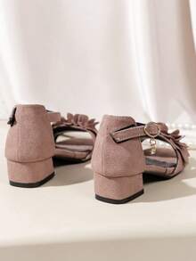 2026新款儿童高跟凉鞋，时尚闪亮钻石凉鞋，波西米亚风格，完美设计凉鞋，红色高跟舞蹈凉鞋，适合高中生和大学生穿着