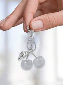 New Arrival Shiny Silver Cherry Pearl Pendant, Elegant Faux Pearl Pendant, Large Cherry Shaped Crystal Keychain Pendant, Shiny Cherry Shaped Keychain With Clip, Suitable For Bags, Shiny Resin And Metal Accessories, For Women's Wallets And Handbags, Cherry Keychain, Cherry Bag Charm, Cherry Shaped Keychain Pendant Backpack Accessory
