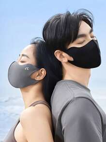 Nouveaux masques faciaux 3D à l'acide hyaluronique et écran solaire, résistants aux UV et sans traces. Ces masques peuvent être lavés à l'eau.