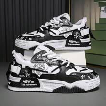 Lightweight Design Outdoor Leisure Sports Shoes Grip A Lot Of Color Stitching Design Suitable For Outdoor Travel Street Walking Skateboards.