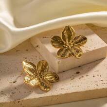 Stylish Versatile Minimalist Flower Stud Earrings