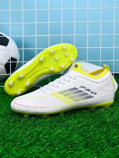 1双男士成人学生足球鞋，低帮户外团队比赛运动鞋，大码防滑耐磨AG钉FG天然草软地真草男士足球训练鞋，系带，真皮足球鞋钉，轻便高性能防滑设计，高帮专业足球鞋