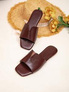 Fashionable And High-Quality Leather Women Flat Slippers, Distinctive And Versatile - Burgundy - View 2