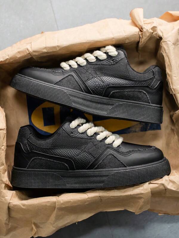 2025 Men's Plus Size Casual Sports Canvas Sneakers, Versatile Outdoor Commuting Shoes Suitable With Jeans, Fashionable &