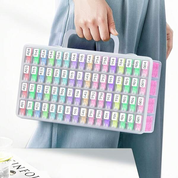 1 Stück 5D DIY Diamant Malerei Aufbewahrungsbox, klarer Kunststoff Bastelcontainer mit Klemm-Design, dicht verschlossen, glatte Oberfläche, integrierte Fächer für Perlen, lose Perlen, Nagelkunst, witterungsbeständig, ideal für Weihnachten & Halloween, weniger als 3,2 Kubikfuß Volumen, weniger als 27 Zoll Höhe
