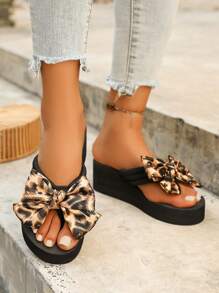 Sandalias de verano para mujer para uso en exteriores, sandalias de playa, con estampado de leopardo, lazo y decoración con rhinestones, transpirables y hechas a mano, adecuadas para la playa y uso casual en el hogar; Chanclas con suela gruesa y talla grande, color negro