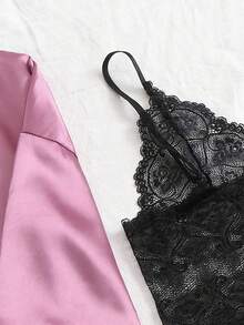 4-Piece Women's Satin Pajamas, Beautiful And Sexy, Soft And Comfortable. It Includes A Satin Robe(Three-Quarter Sleeve), A Lace Camisole, A Lace Panty And A Satin Shorts. Suitable For Home Leisure Wear. Sexy Pajamas Are The Perfect Choice For Elegant Women.Perfect For Summer.If You Prefer A Loose Fit, Order One Size Up Than Your Usual Size. - 紫色 - 查看 4