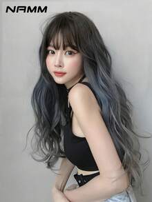 NAMM 26 英寸渐变蓝色女士假发，散落波浪假发，带刘海，深色发根，蓝色至灰色，自然造型，长卷发，合成假发，适合女士日常派对狂欢（可修剪刘海长度） - 漸層藍色 - 查看 5