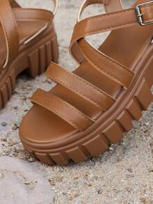 Sandalias de mujer con tiras tejidas de estilo minimalista y vacacional, sandalias con cuña tipo hada y suela gruesa, adecuadas para caminar al aire libre, la playa, tallas grandes, para looks de primavera y verano - Marrón - Ver 7